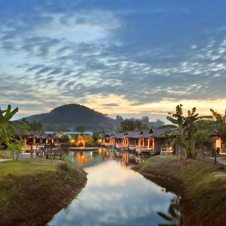 The Villa Laemhin Lagoon Resort プーケット エクステリア 写真