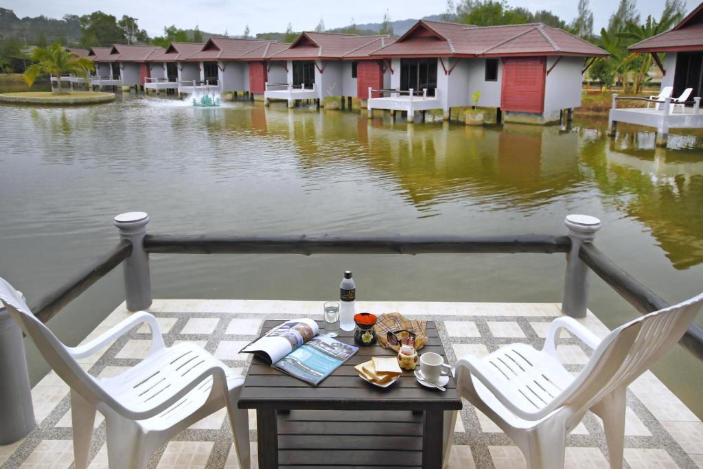 The Villa Laemhin Lagoon Resort プーケット エクステリア 写真