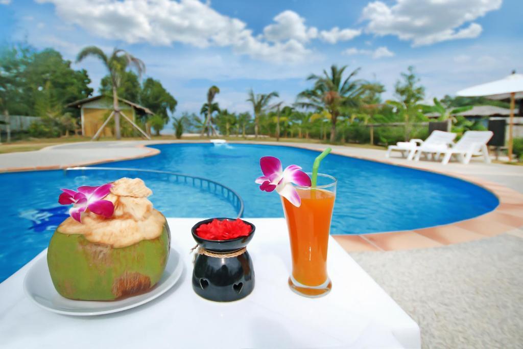 The Villa Laemhin Lagoon Resort プーケット エクステリア 写真