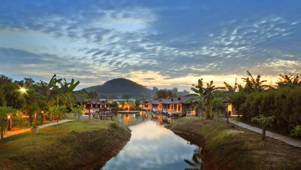 The Villa Laemhin Lagoon Resort プーケット エクステリア 写真