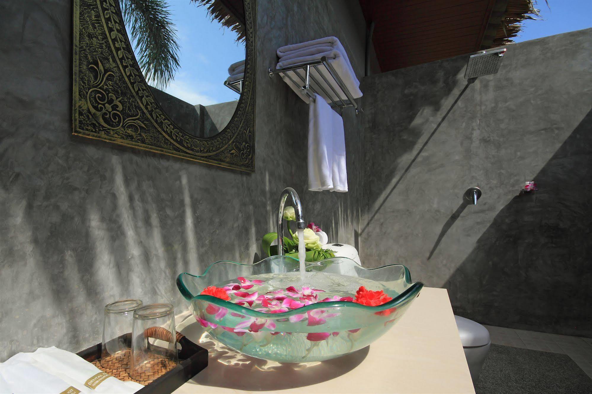 The Villa Laemhin Lagoon Resort プーケット エクステリア 写真